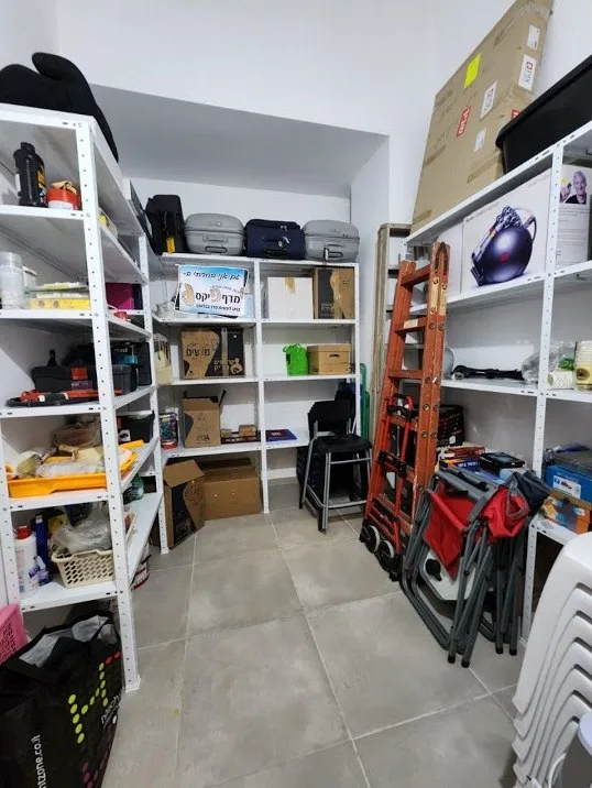 מדפים מודולריים לבית: הסוף לבלאגן, ההתחלה של עיצוב חכם (וחיים קלים)